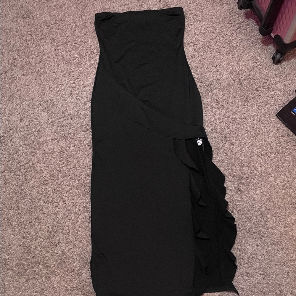 SHEIN Black Asymmetrical Ruffle Strapless Maxi Dress